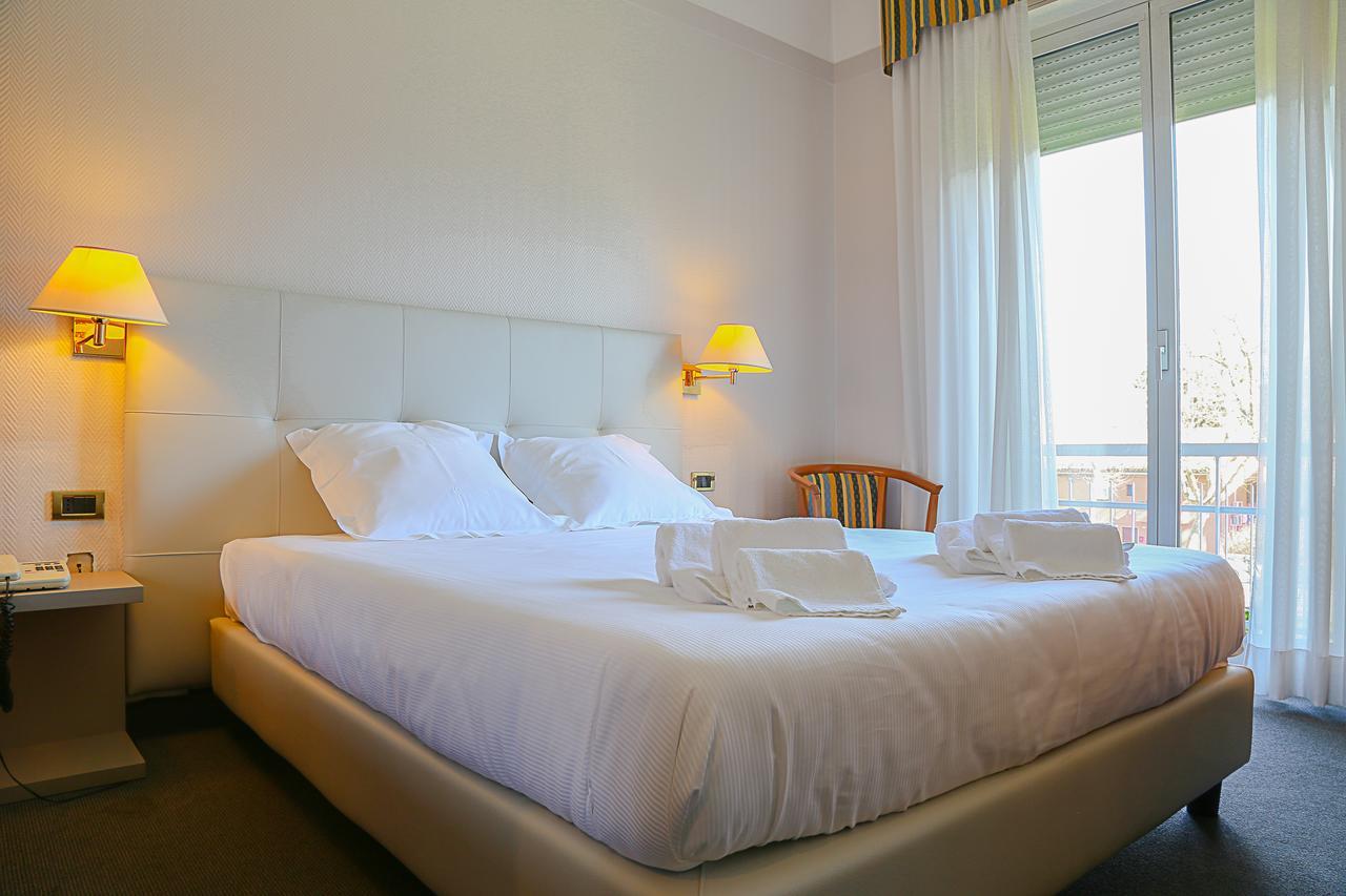 Hotel Augustus Fano Eksteriør bilde