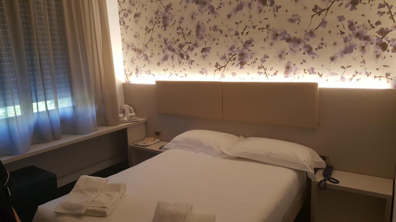 Hotel Augustus Fano Eksteriør bilde